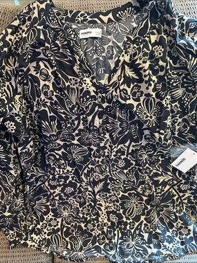 Sonoma Black Floral V-Neck Top on Cream